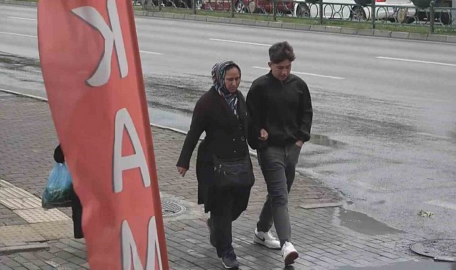 Bursa'da rüzgar etkili oldu