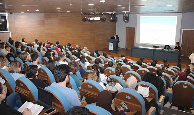 BUÜ'de tez yazımı ve atıfların önemi konuşuldu