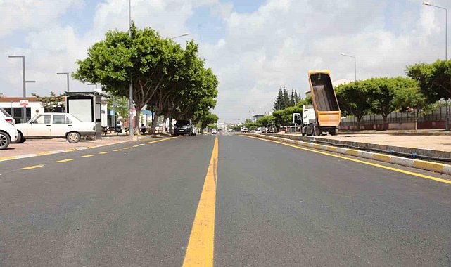 Büyükşehir'den Seyhan Caddesi'ne sıcak asfalt