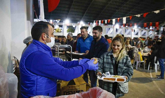 Büyükşehir'in iftarları devam ediyor