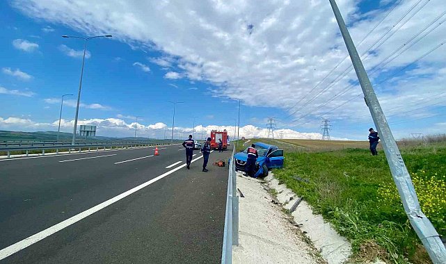 Çanakkale'de kontrolden çıkan araç takla attı: 1 ölü, 1 yaralı