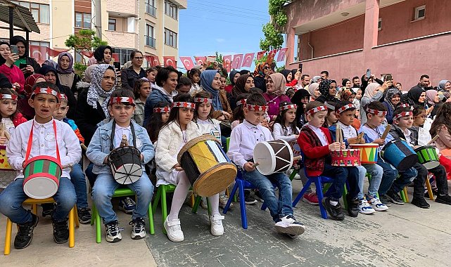 Çayırovalı minikler bayram coşkusunu erken yaşadı