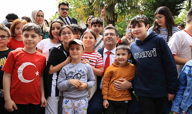 Çekmeköylü çocuklar 23 Nisan Şenliği'nde gönüllerince eğlendi