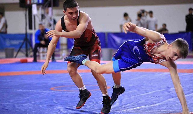 Cenk İldem U15 Erkekler Grekoromen Güreş Türkiye Şampiyonası sona erdi