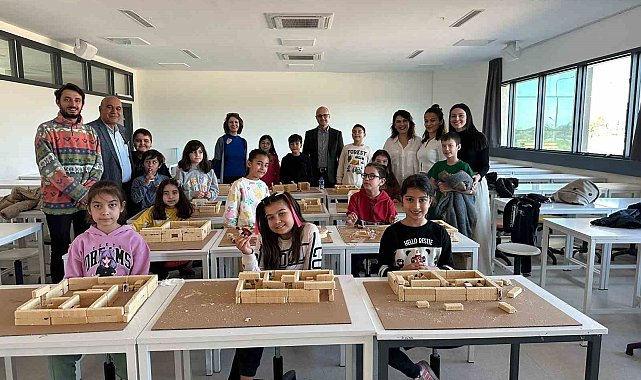 Çocuk Üniversitesinde renkli atölyeler