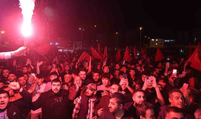 Cumhur İttifakı Hatay Büyükşehir Belediye Başkan Adayı Öntürk'den zafer konuşması