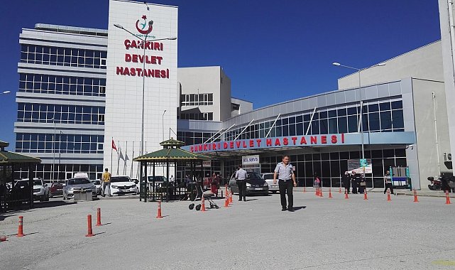 D100'de otomobil şarampole devrildi: 1 ölü, 3 yaralı