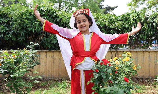 Deprem bölgesinde 23 Nisan coşkusu