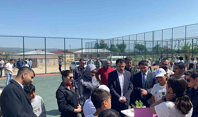 Dicle'de öğrenciler projelerini sergiledi