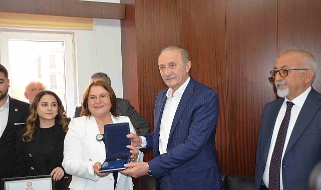 Didim Belediyesi'nde devir teslim yapıldı