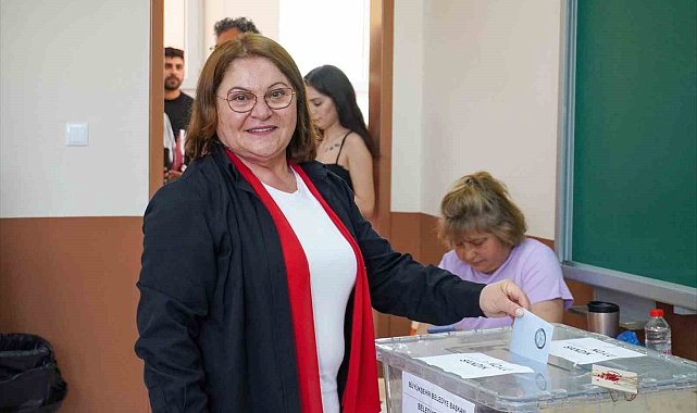 Didim'in ilk kadın belediye başkanı oldu