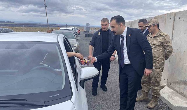 Digor Kaymakamı Okatan, trafik uygulamasına katıldı