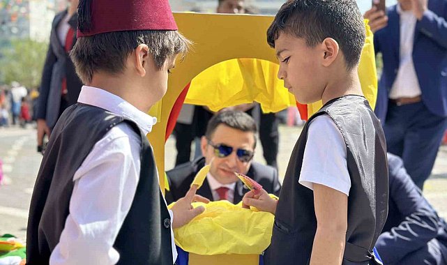 Diyarbakır'da anaokulu öğrencileri 'Kukla Şenliği'nde buluştu