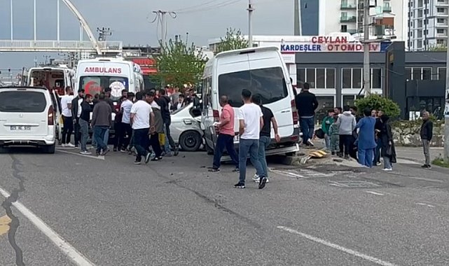 Diyarbakır'da minibüs ile otomobil çarpıştı: 3 yaralı