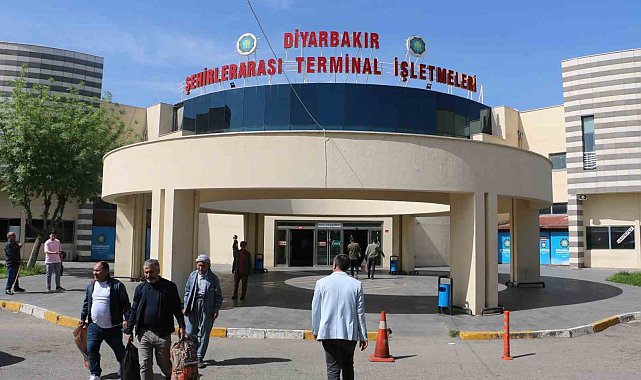 Diyarbakır'da otogarda tatil yoğunluğu başladı