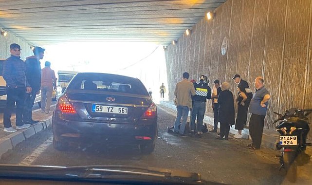 Diyarbakır'da otomobil ile motosiklet çarpıştı: 1 yaralı