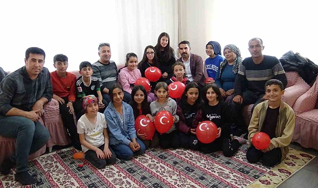 Doğuştan engelli Havva'ya arkadaşlarından sürpriz 23 Nisan kutlaması