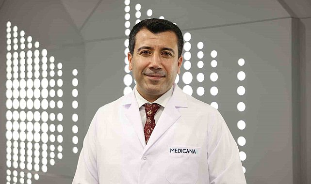 Dr. Doğan: "20'li yaşlar cilt bakımı rutinine başlamak için ideal bir zaman"