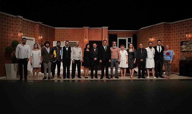 Düzce şehir tiyatroları yeniden perdelerini açtı