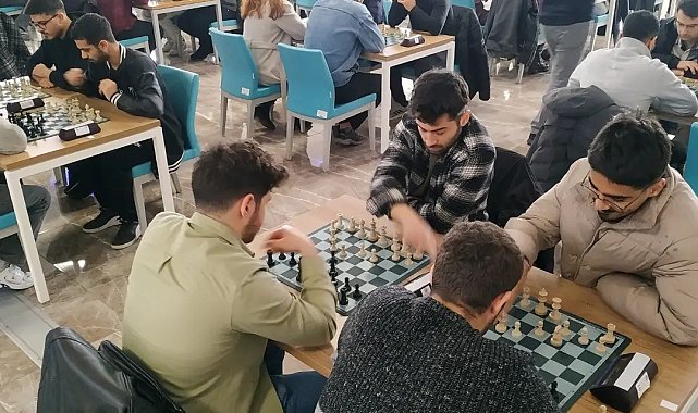 EBYÜ'de satranç turnuvası gerçekleştirildi