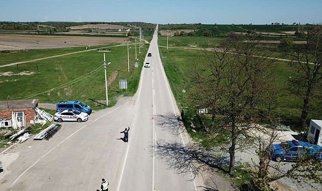 Edirne'de jandarmasından dron destekli trafik denetimi