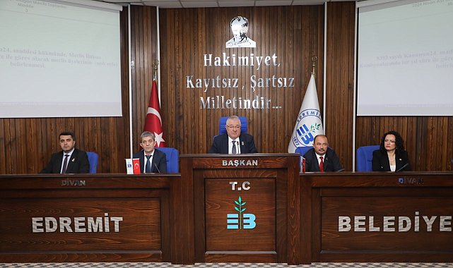 Edremit Belediyesi'nde yeni dönemin ilk meclis toplantısı