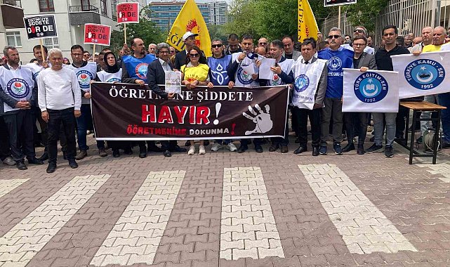 Eğitim-Bir-Sen'den Ankara'da öğrencisi tarafından bıçaklanan öğretmen için basın açıklaması