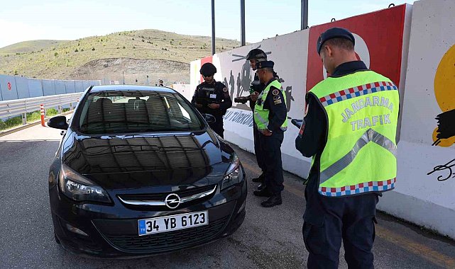 Elazığ'da jandarma ekiplerinden bayram denetimi