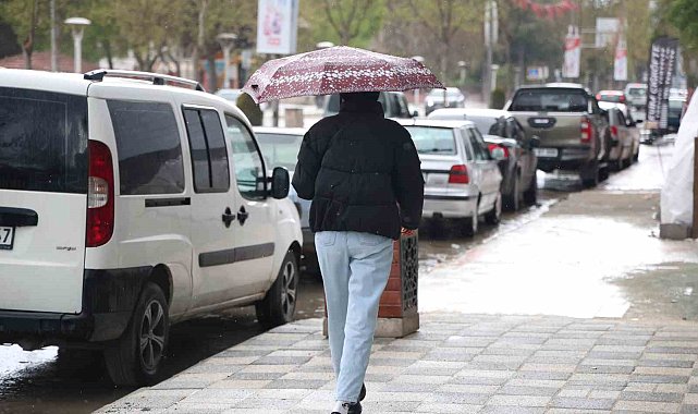 Elazığ'da kısa süreli sağanak