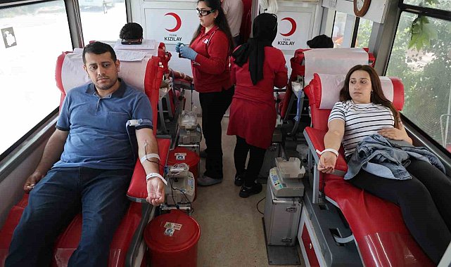 Elazığ'da öğretmen ve öğrenciler kan bağışında bulundu