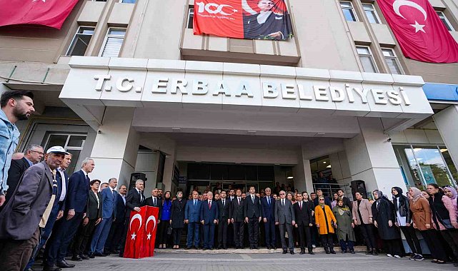 Erbaa Belediye Başkanı Karagöl mazbatasını alarak göreve başladı