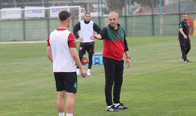 Erkan Sözeri: "Suni çim yüzünden oyuncularımız sakatlandı"