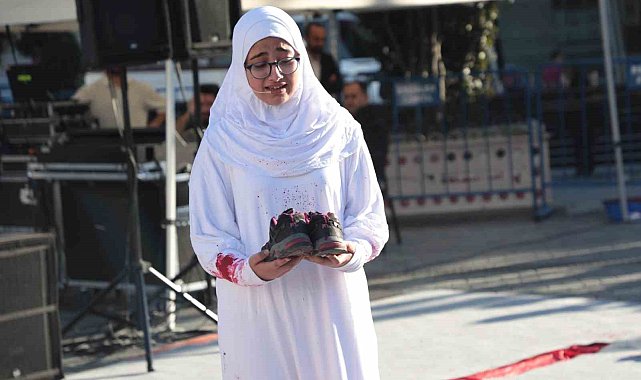 Esenler'de Filistin'de yaşanan soykırıma sanatla dikkat çektiler