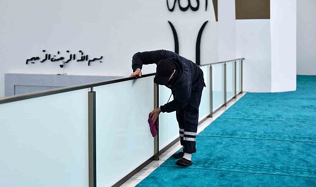 Esenyurt'ta ibadethaneler temizlendi