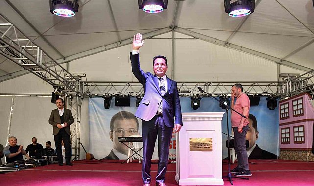 Esenyurtlularla buluşan Belediye Başkanı Prof. Dr. Ahmet Özer: "Esenyurt'u barış ve kardeşlik şehrine dönüştüreceğiz"
