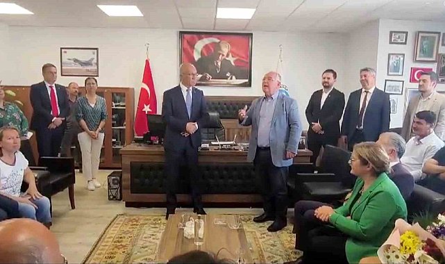 Eski başkandan gidereyak makam odasında skandal sözler