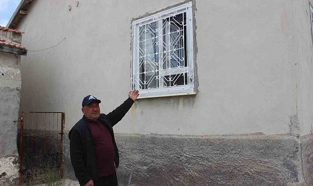 Evdeki 2 milyon lira değerinde altın ve döviz çalındı