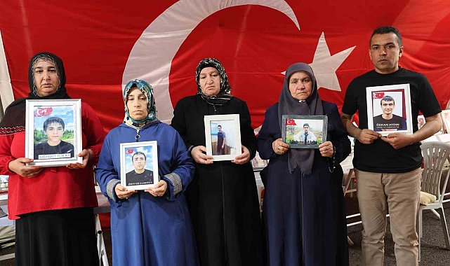 Evlat nöbetindeki ailelerin oturma eylemi aralıksız sürüyor