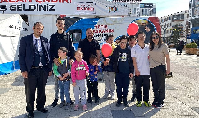 Farkındalık oluşturmak için gökyüzüne balon bıraktılar