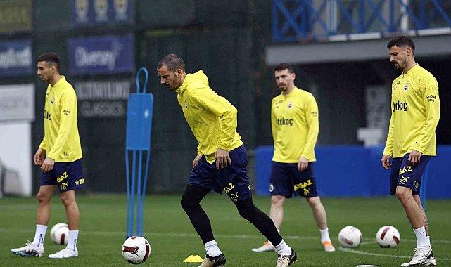 Fenerbahçe, Sivasspor maçı hazırlıklarına devam etti
