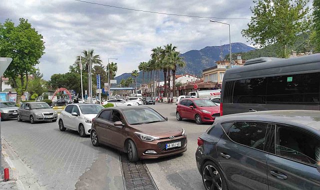 Fethiye'de bayram öncesi tatilci yoğunluğu başladı