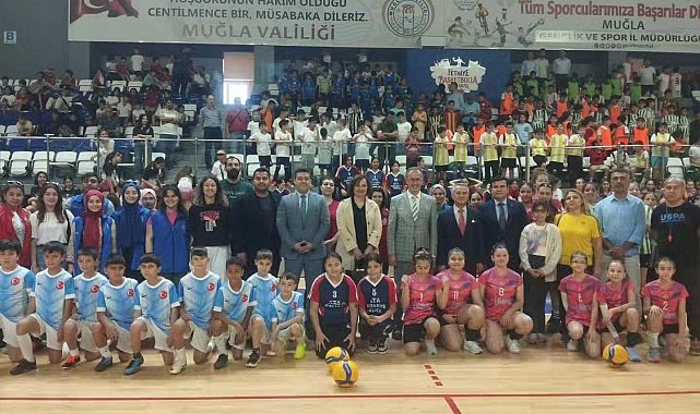 Fethiye'de spor şenliği renkli görüntülere sahne oldu