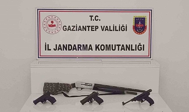 Gaziantep'te 14 adet ruhsatsız silah ele geçirildi: 11 gözaltı