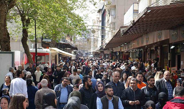 Gaziantep'te çarşı pazarda bayram yoğunluğu