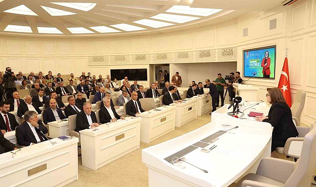 Gaziantep'te yeni dönemin ilk meclis toplantısı yapıldı