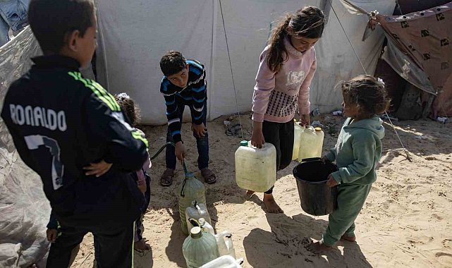 Gazze'de açlık ve susuzluktan ölen çocuk sayısı 31'e yükseldi