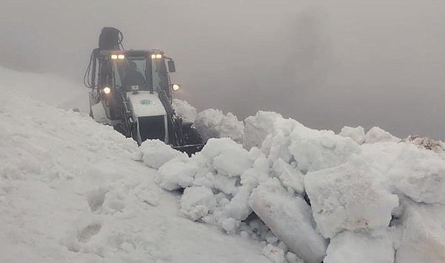 Giresun'da Nisan ayında kar mücadelesi