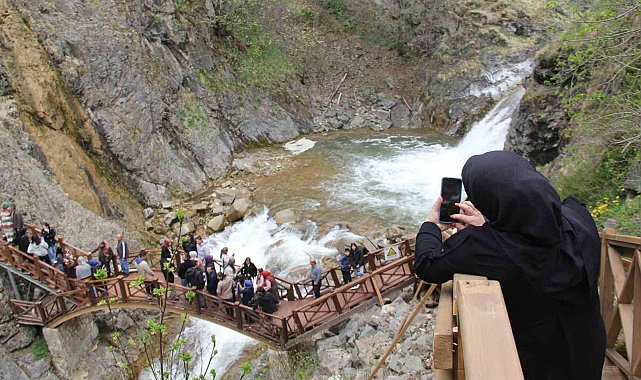 Giresun'un Pamukkalesi'ne ziyaretçi akını