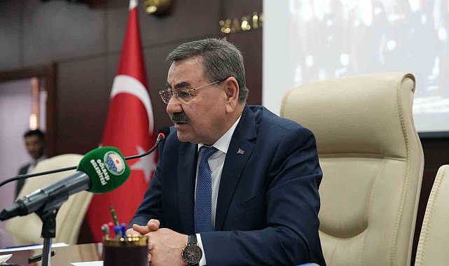 Gölbaşı Belediye Başkanı Odabaşı: "Parti rozetini çıkarttık"