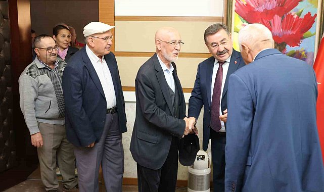 Gölbaşı Belediye Başkanı Odabaşı vatandaşlarla bayramlaştı